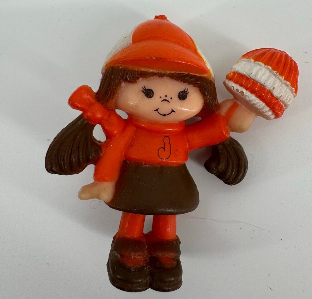 1981 Kenner Café Olé Strawberry Shortcake PVC Figure Vintage Lanard Toy